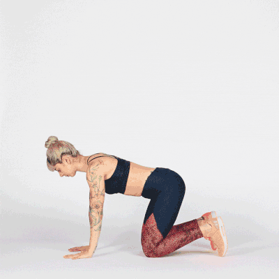 Xoay người ở tư thế bốn điểm